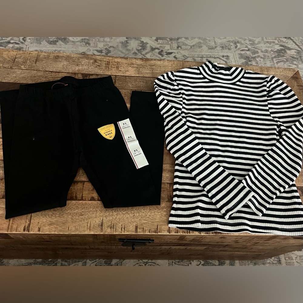 Turtle neck puff sleeve top with NWT leggings